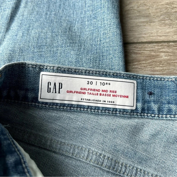 Gap Mid Rise Girlfriend Jeans With Washwell In Light Destroyed Jeans - Picture 11 of 15
